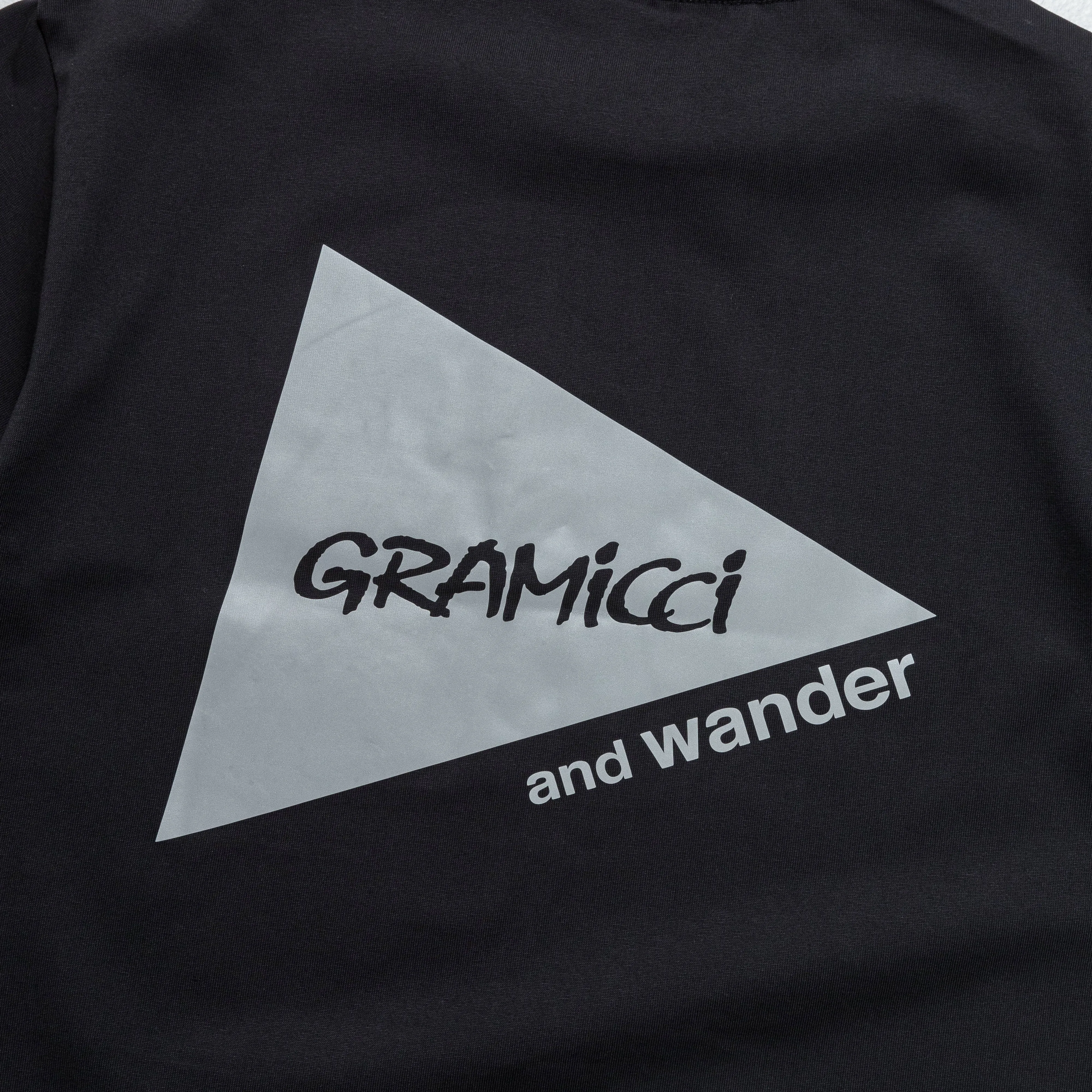 black and wander backprint tee