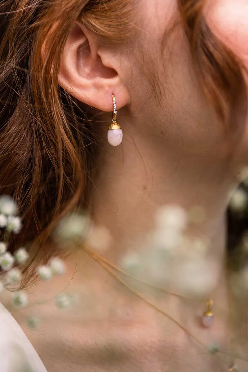 DANCING IN THE RAIN 18k yellow gold earrings with 0.07ct diamond