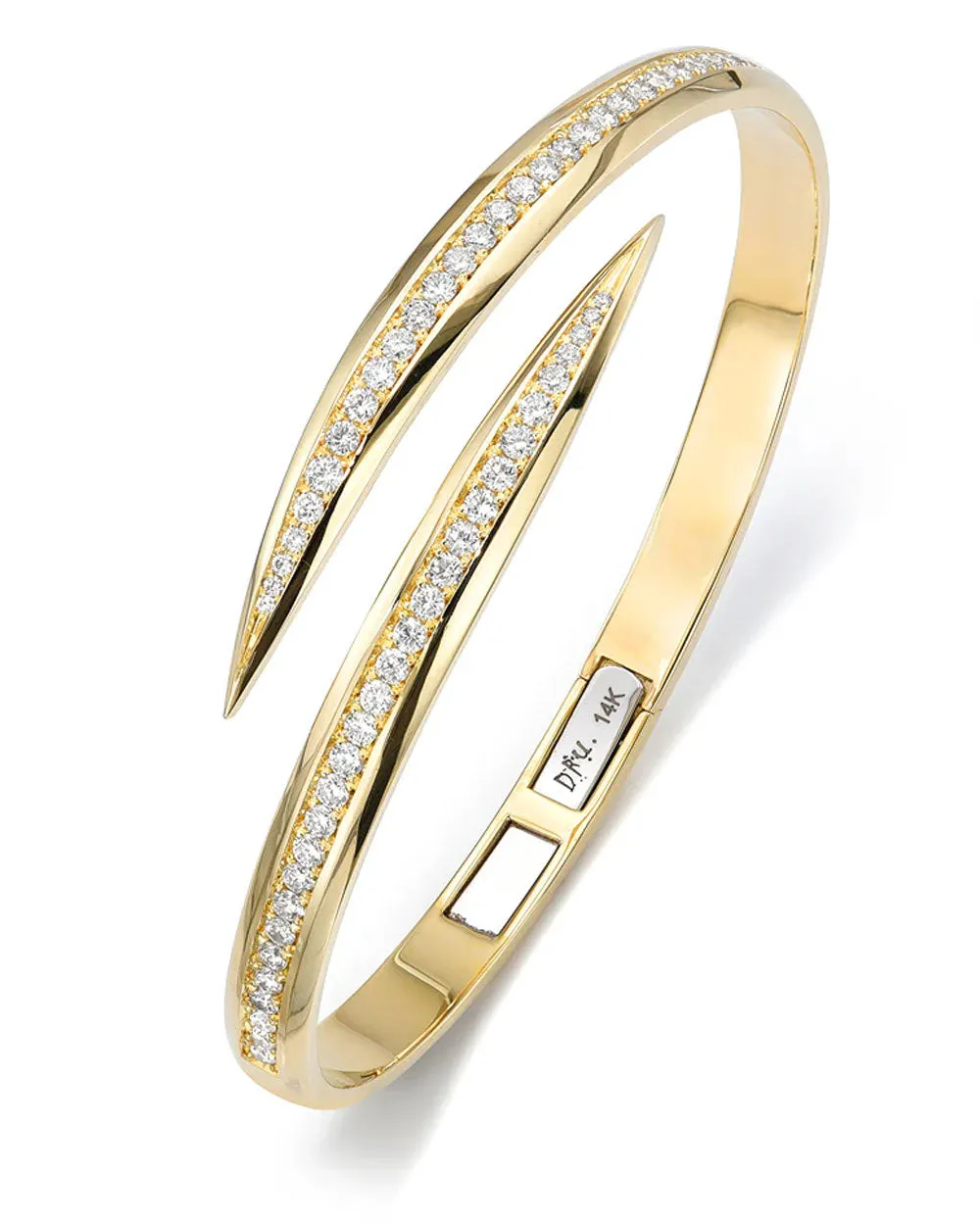 Diamond Claw Bracelet: Sparkling Jewelry for a Bold Statement