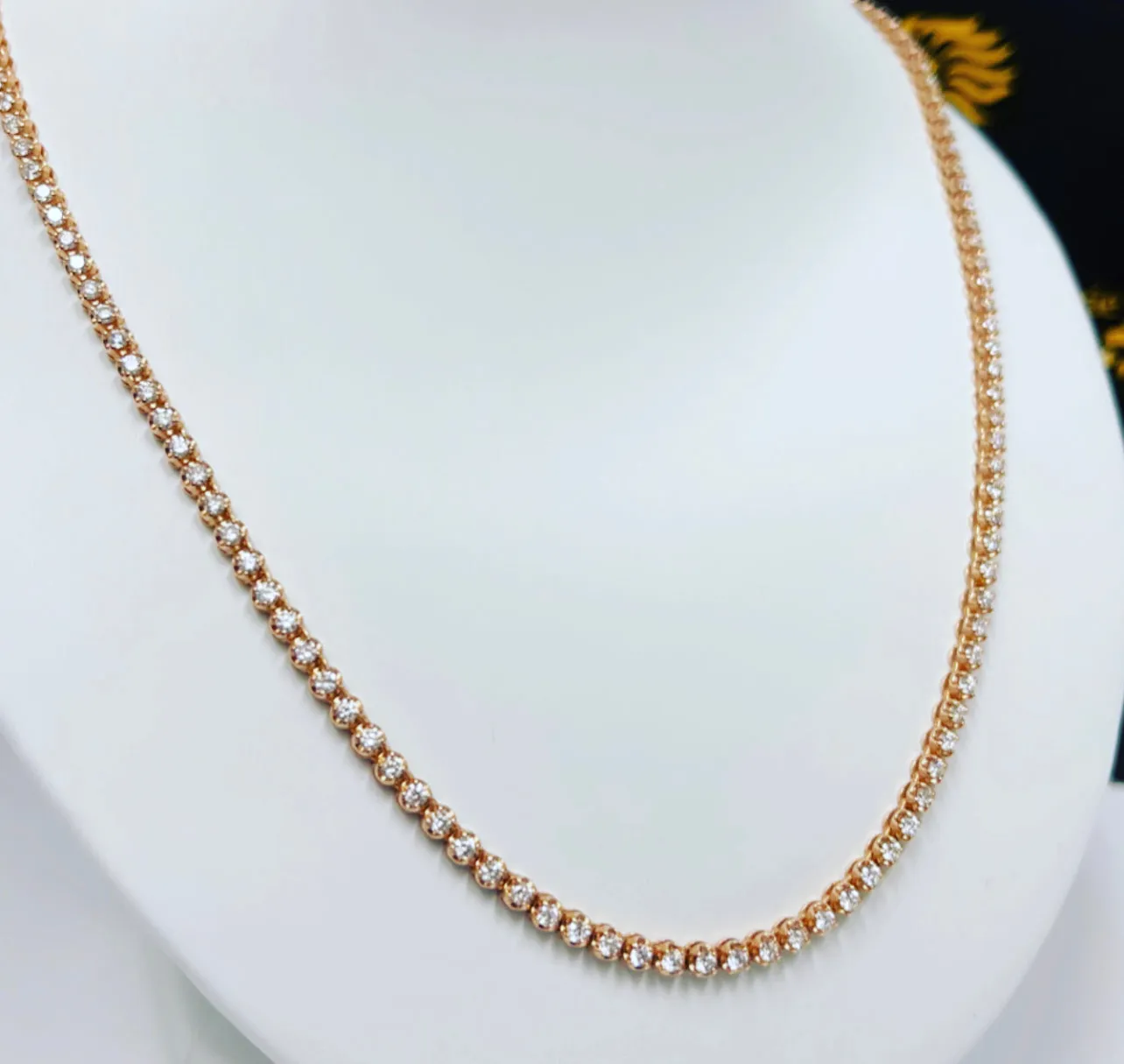 Diamond Riviera necklace - Fine diamond necklace with a luxurious touch