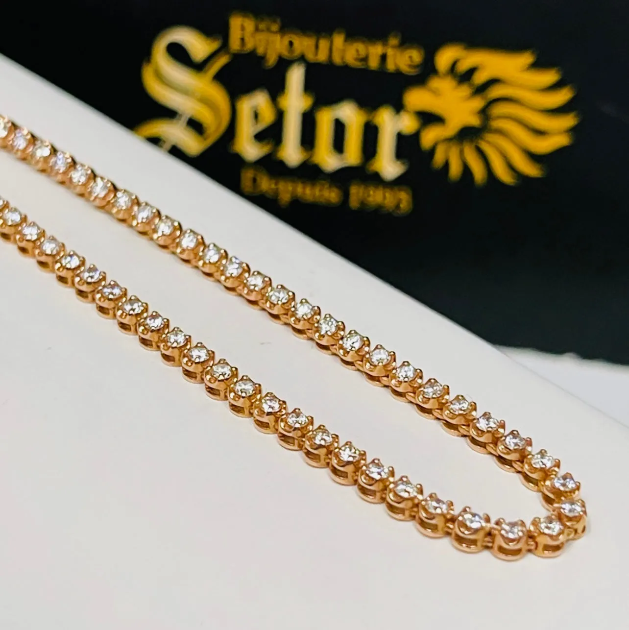 Diamond Riviera necklace - Fine diamond necklace with a luxurious touch