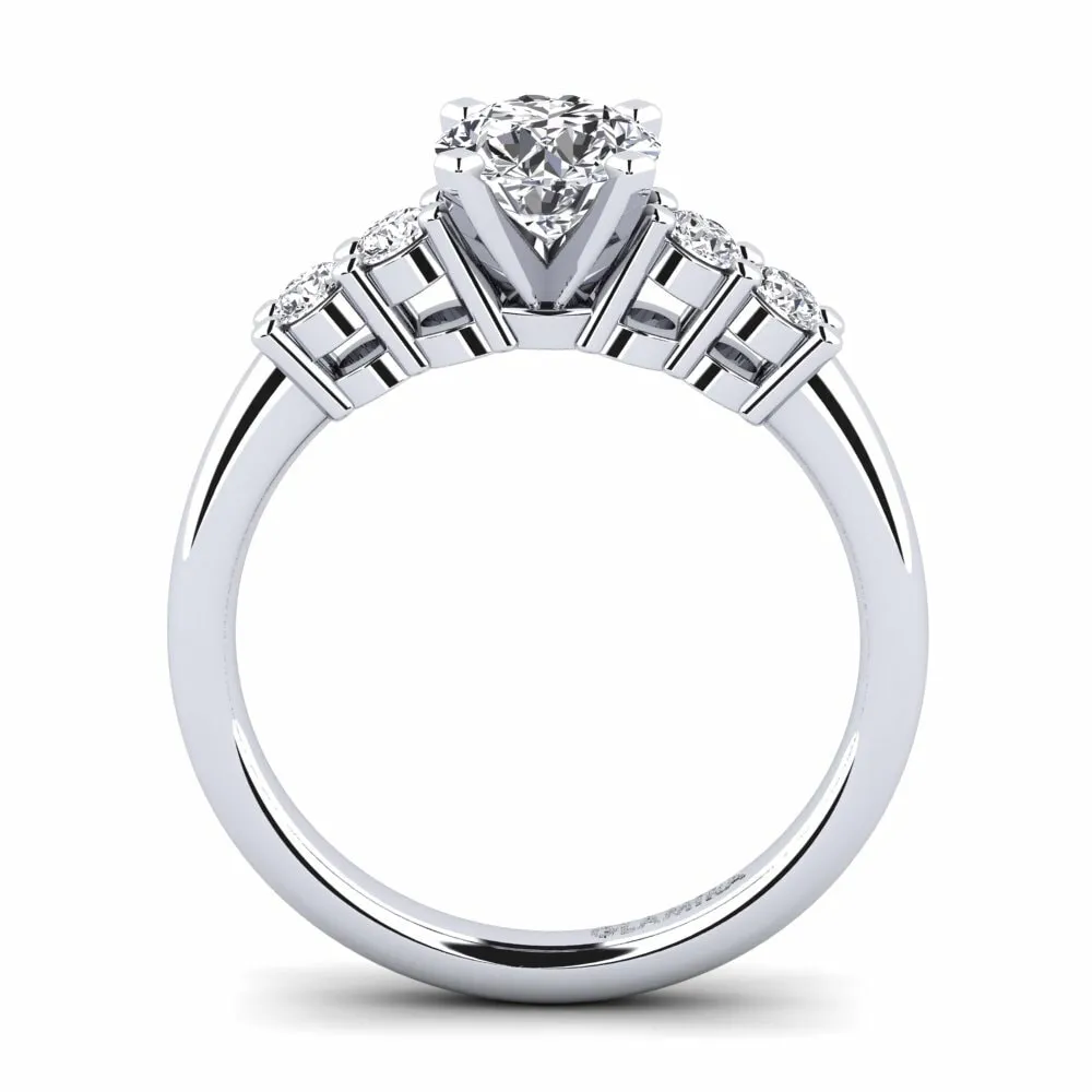 Engagement ring - Fonda style ring with 0.8 carat diamond