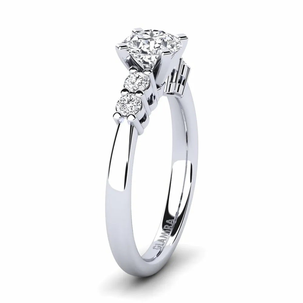 Engagement ring - Fonda style ring with 0.8 carat diamond