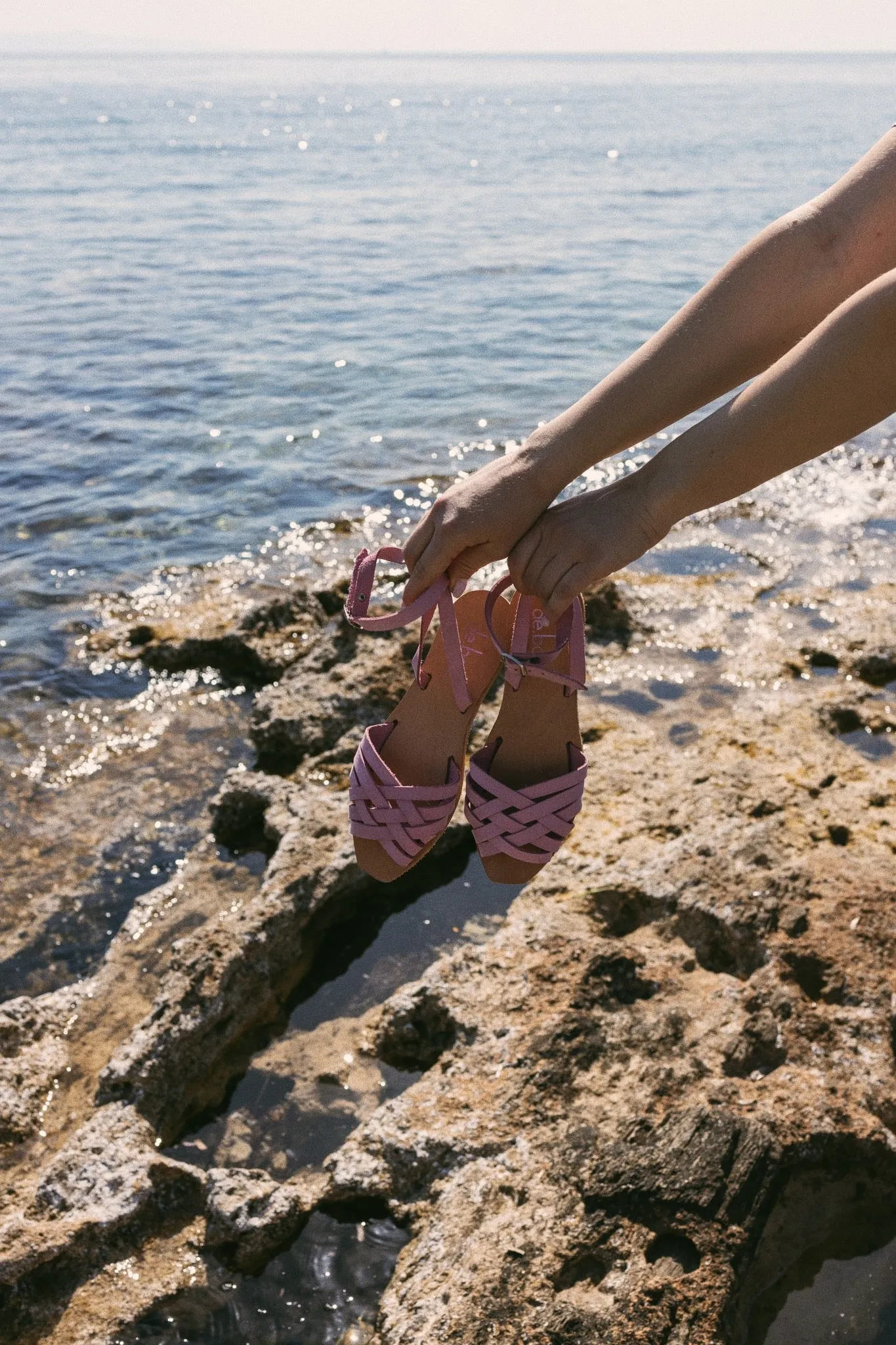 MYRTO PINK FLAT LEATHER SANDALINAS