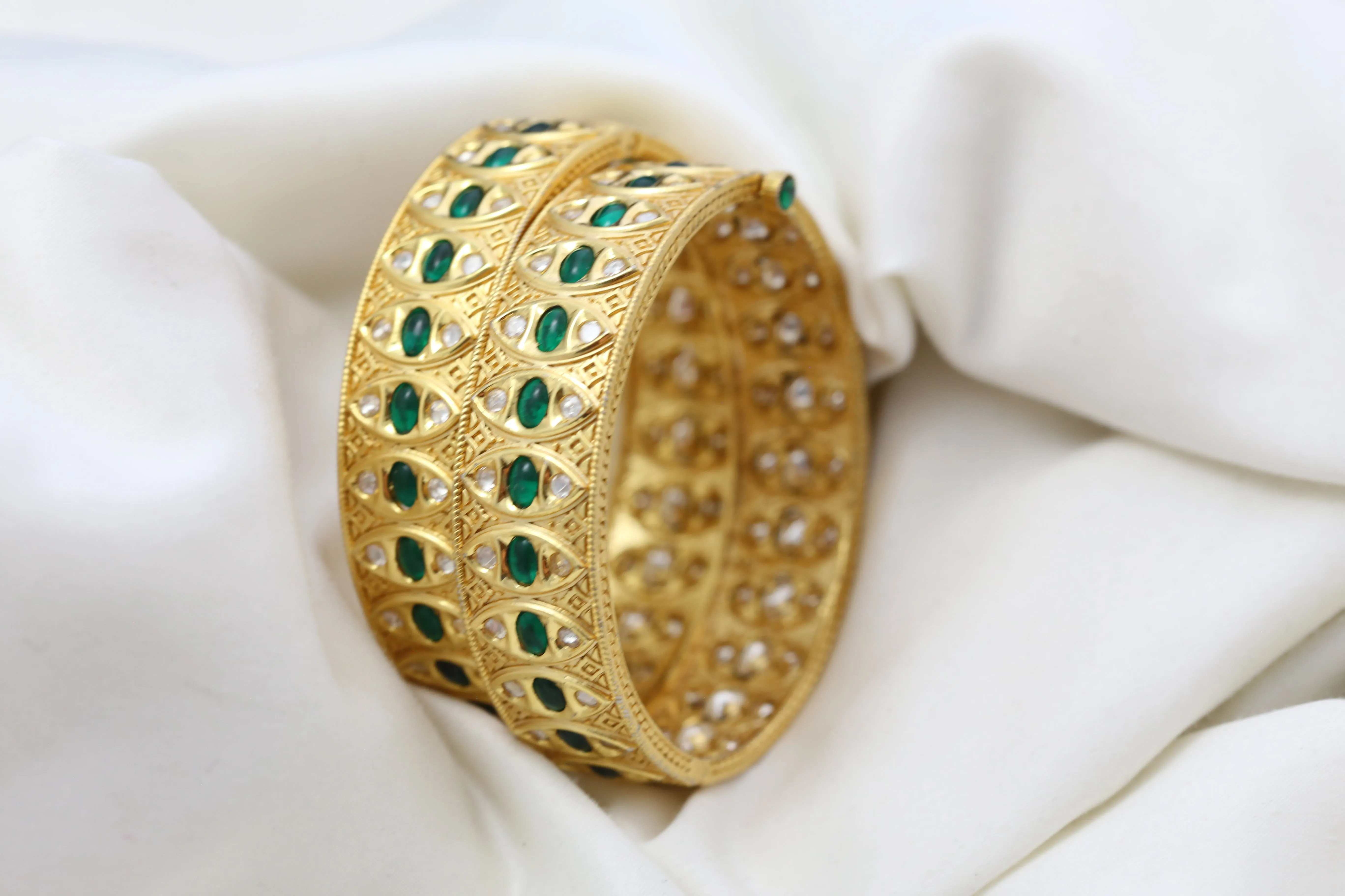 Openable Green Polki Kunda Bangle Set