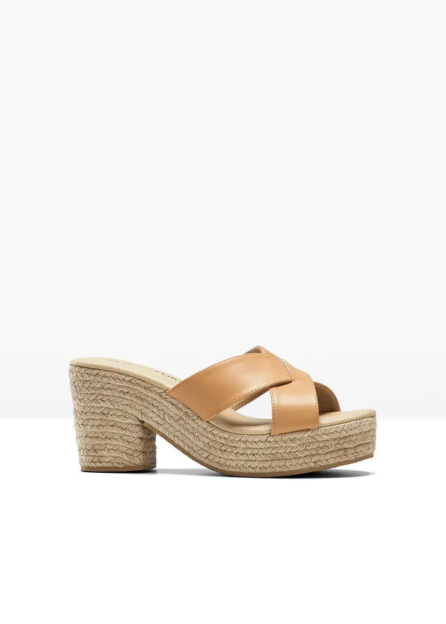 Platform Mules in Capuchino color.