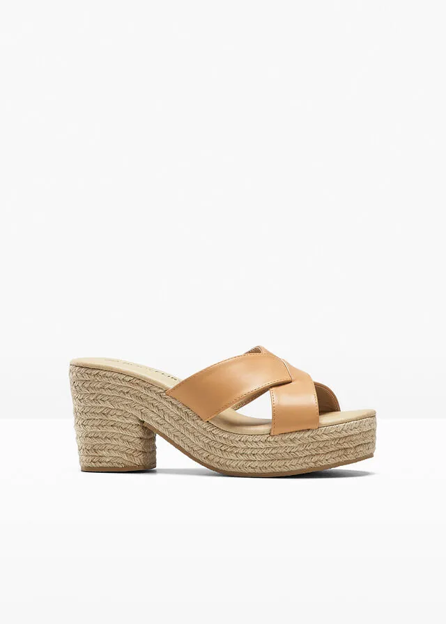 Platform Mules in Capuchino color.