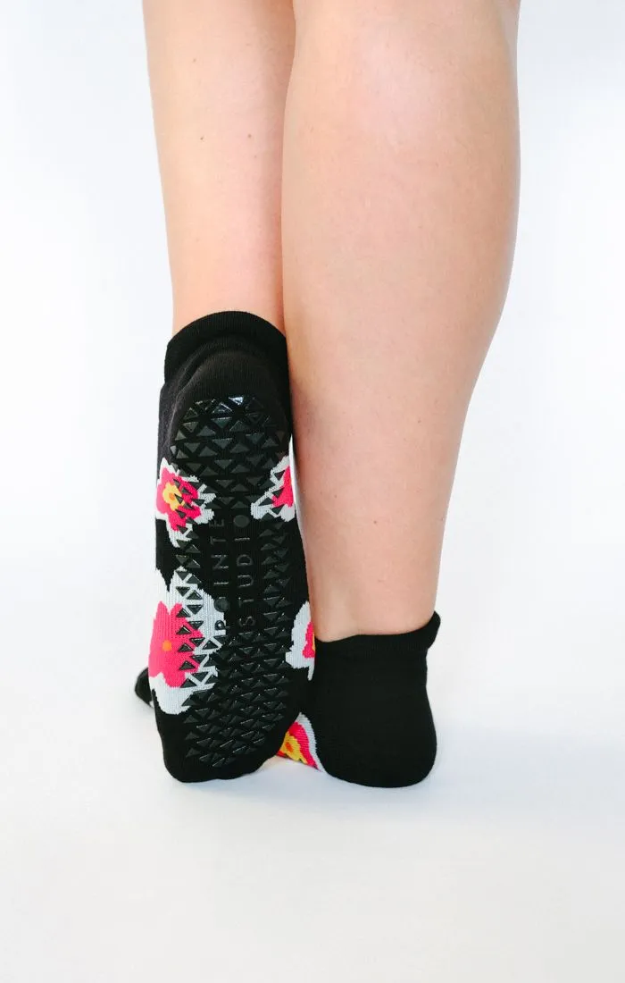 Pointe Studio Posy Grip Socks