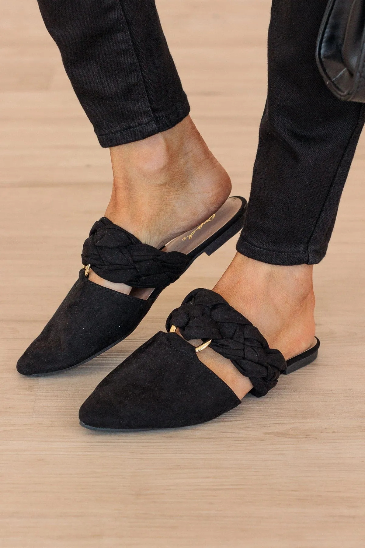 Qupid Swirl Mules- Black